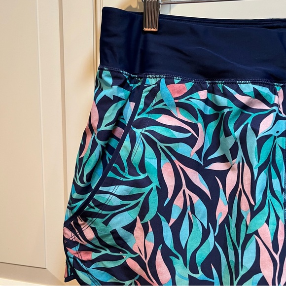 Lands’ End 3” Quick Dry Board Shorts Swim Cover-up with Panty - Picture 6 of 10